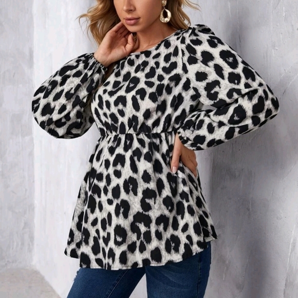 Maternity Allover Print Peplum Blouse - Picture 3 of 6